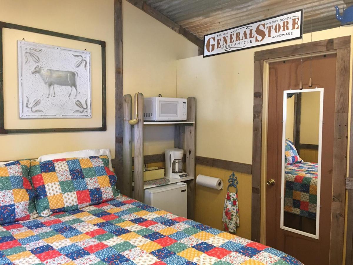 Acorn Hideaways Canton Charming Pioneer Suite 1890'S General Store Экстерьер фото